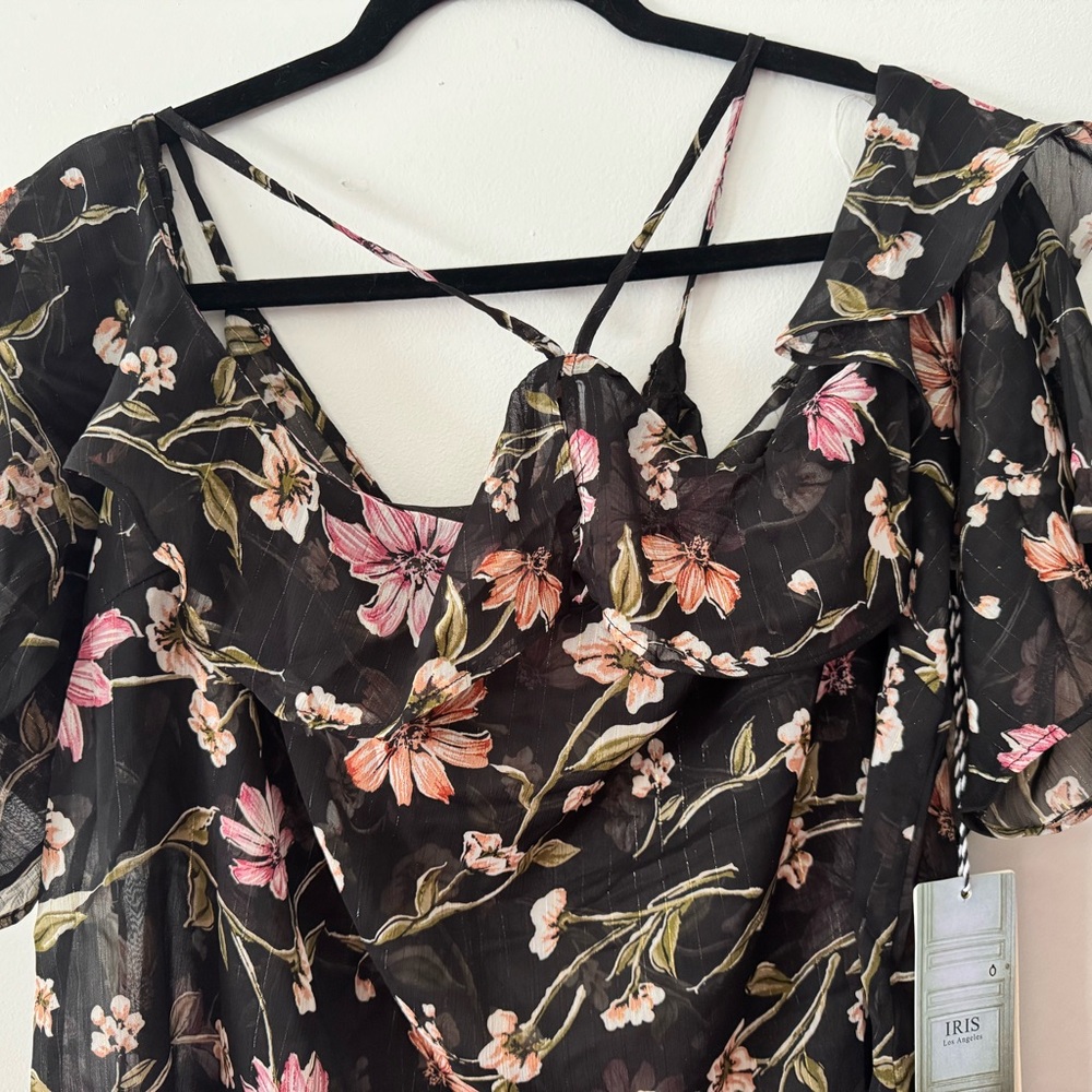 Iris Youth Plus Size 3X Black and Pink Floral Ruffled Thin See Through Blouse - Picture 3 of 7